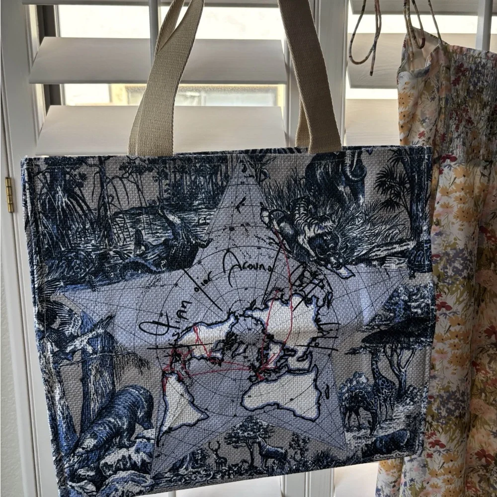 CHRISTIAN DIOR Around The World GWP Straw Tote Bag - Picture 2 of 5